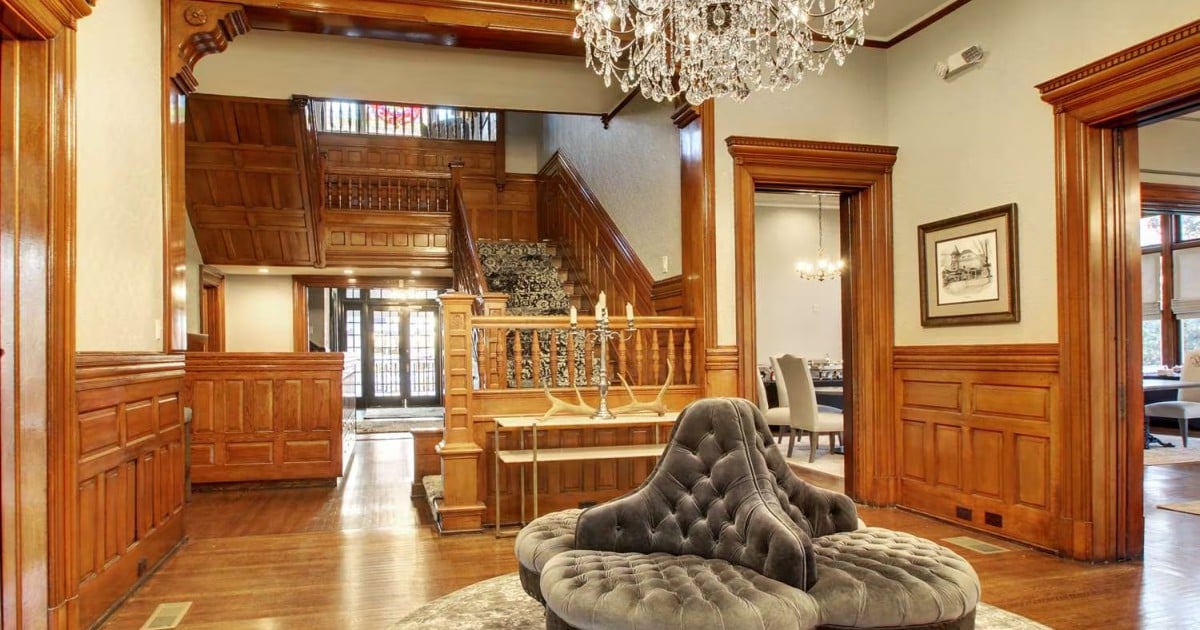 Lobby of Hotel Finial, Anniston, Alabama - part of Best Western's BW Premier Collection.