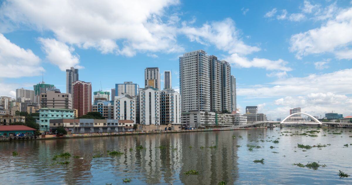 Los Angeles to Manila $648 / Cathay Pacific / 1 stop, round trip flights