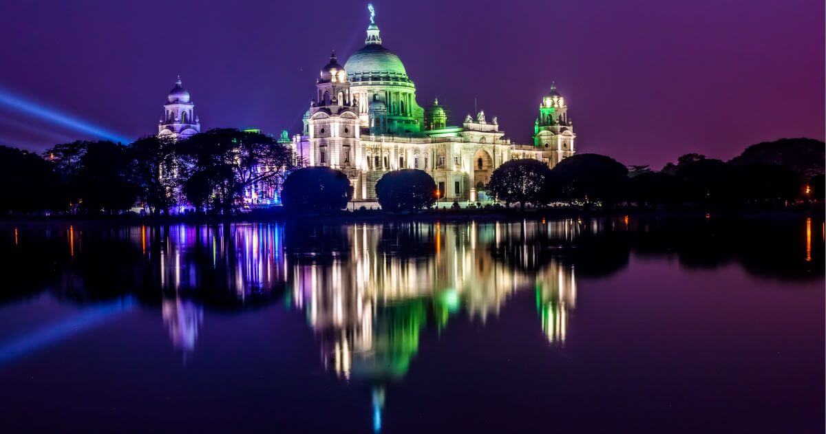 New York to Kolkata $778 / 1 stop, round trip / Etihad Airways