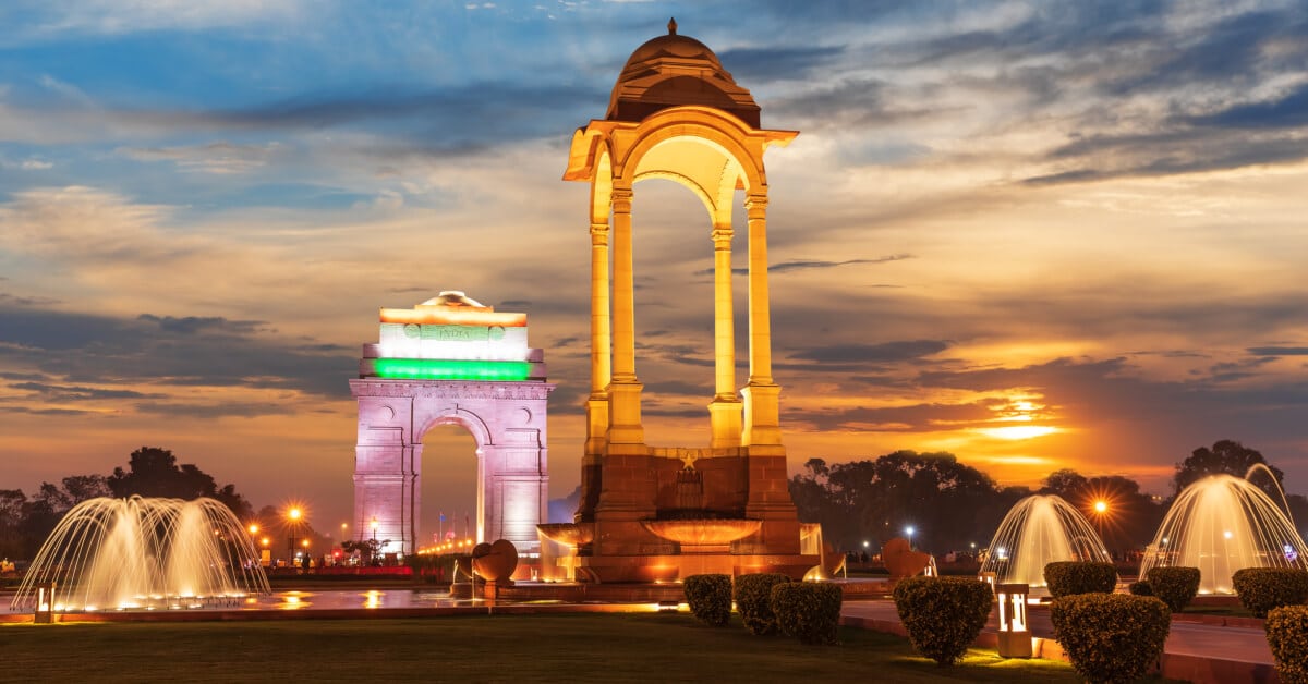 See the India Gate with flight deals from the US to Delhi from The Flight Expert